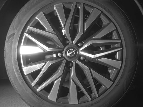 Used 2025 Nissan Altima 2.5 SV image 13