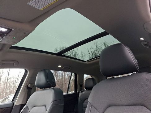 New 2026 Volkswagen Atlas SEL image 9