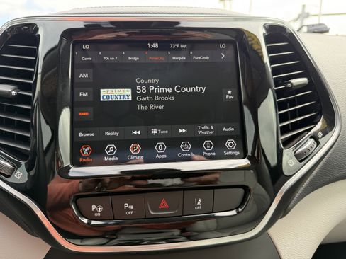 Used 2020 Jeep Cherokee Limited w/ Technology Group image 21