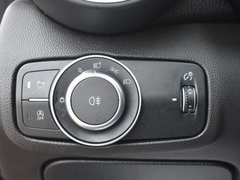 Used 2021 Alfa Romeo Giulia Sprint w/ Sun & Sound Package image 28