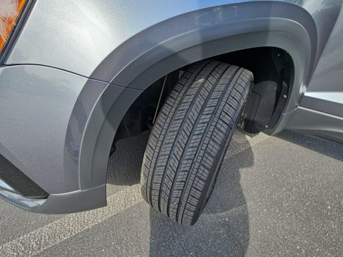 Certified 2022 Volkswagen Taos SE FWD image 31