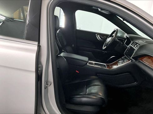 Used 2018 Lincoln Continental Reserve w/ Continental Climate Package image 7