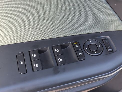 Certified 2025 Kia K4 EX image 22