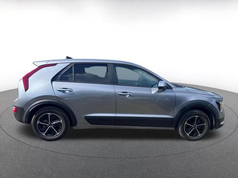Used 2026 Kia Niro LX FWD image 17