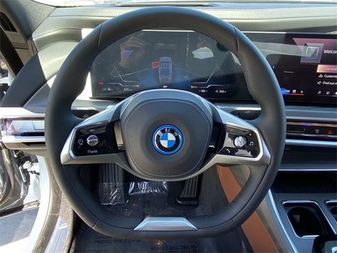 New 2025 BMW i7 xDrive60 image 20