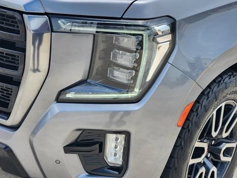Used 2021 GMC Yukon XL AT4 w/ AT4 Premium Plus Package AWD/4WD image 9