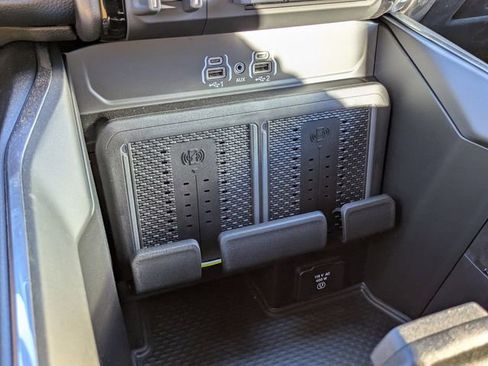 New 2026 RAM 2500 Laramie w/ Sport Appearance Package image 21