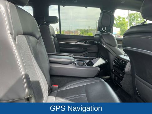 Certified 2023 Jeep Grand Wagoneer Series II image 17