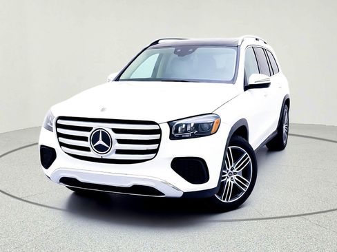 New 2026 Mercedes-Benz GLS 450 4MATIC image 2