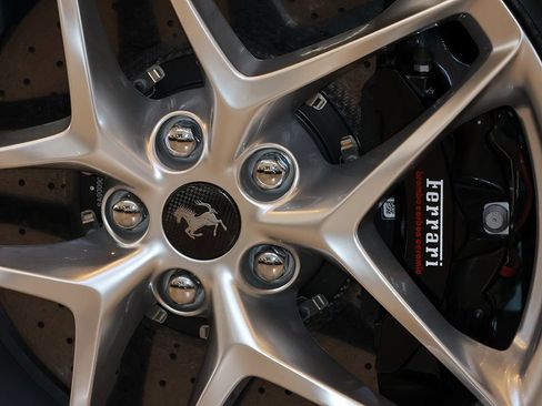Certified 2024 Ferrari Roma Spider RWD image 23