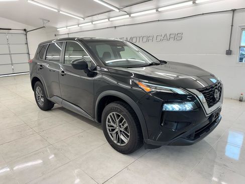 Used 2021 Nissan Rogue S AWD/4WD image 3