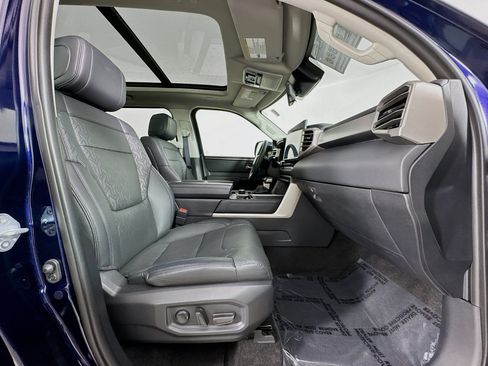 Used 2023 Toyota Tundra Limited AWD/4WD image 30