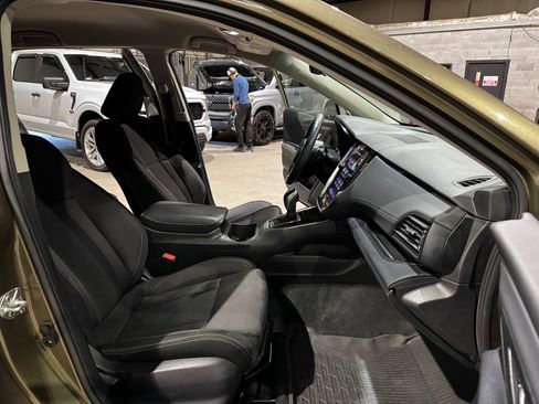 Used 2022 Subaru Outback Premium image 27