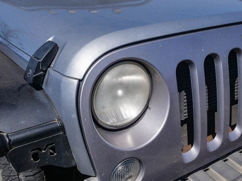 Used 2014 Jeep Wrangler Unlimited Sport w/ Quick Order Package 24S AWD/4WD image 4