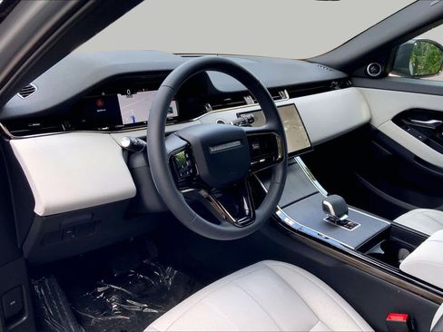 Used 2026 Land Rover Range Rover Evoque S AWD/4WD image 17
