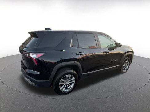 Used 2025 Chevrolet Equinox LT image 12