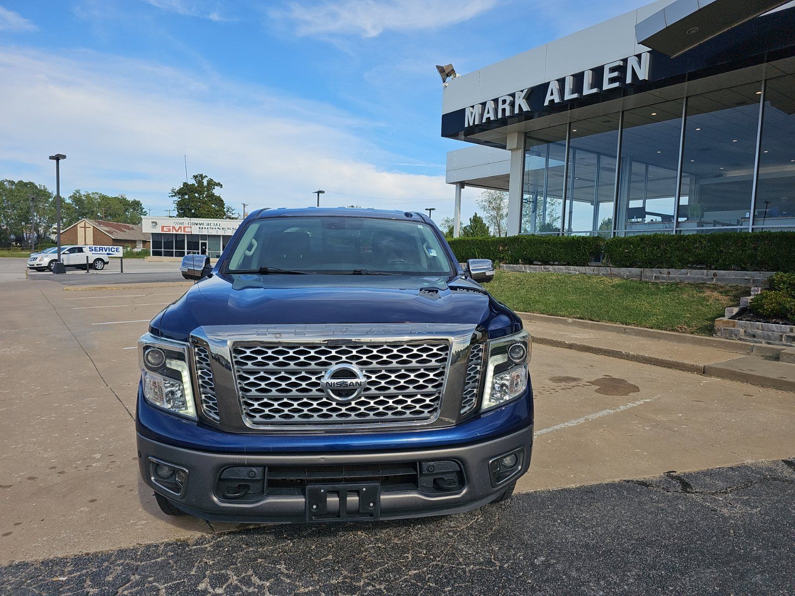 Used 2019 Nissan Titan Platinum Reserve w/ Platinum Utility Package AWD/4WD image 10