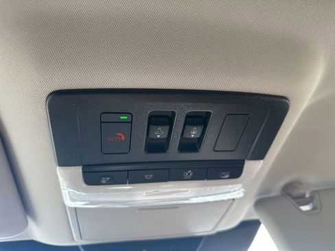 New 2026 Nissan Pathfinder Platinum FWD image 22