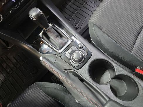 Used 2015 MAZDA MAZDA3 i Touring w/ Technology Package image 27