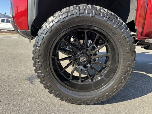 New 2025 GMC Sierra 2500 AT4 w/ AT4 Premium Plus Package image 15