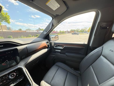 Used 2023 GMC Sierra 1500 Denali w/ Technology Package AWD/4WD image 21