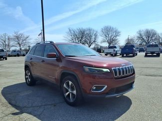 Used 2019 Jeep Cherokee Limited AWD/4WD video 3
