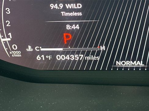 Certified 2025 Acura MDX FWD image 30