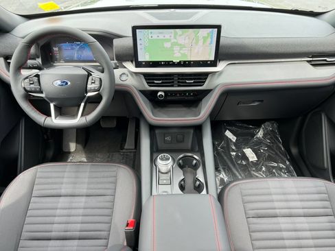 Used 2026 Ford Explorer ST-Line AWD/4WD image 3