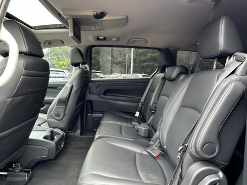 Used 2023 Honda Odyssey Touring image 10