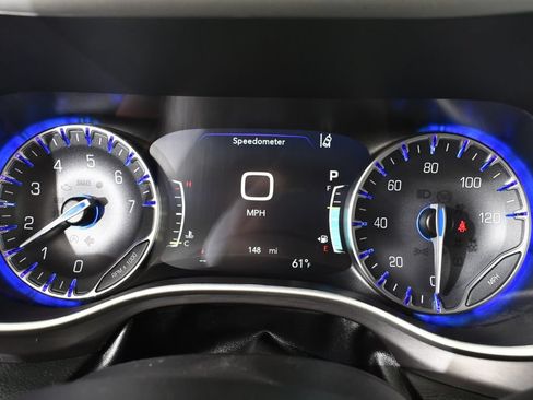 Used 2026 Chrysler Pacifica Select FWD image 26