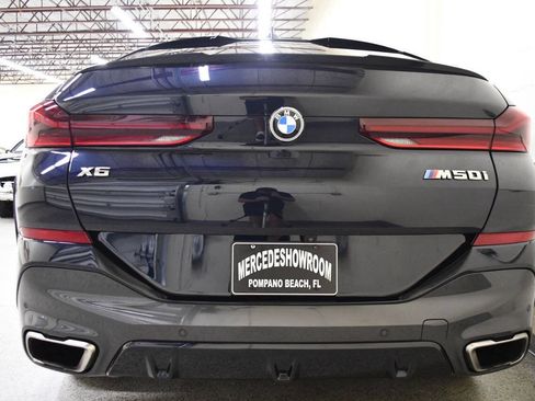 Used 2021 BMW X6 M50i w/ Premium Package image 6