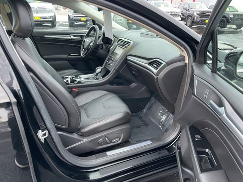 Used 2016 Ford Fusion Titanium image 30