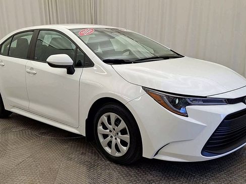 Used 2024 Toyota Corolla LE image 5