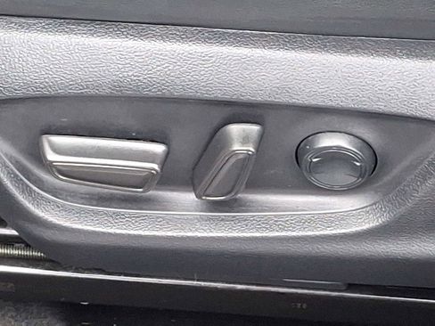 Certified 2022 Toyota Camry SE image 30