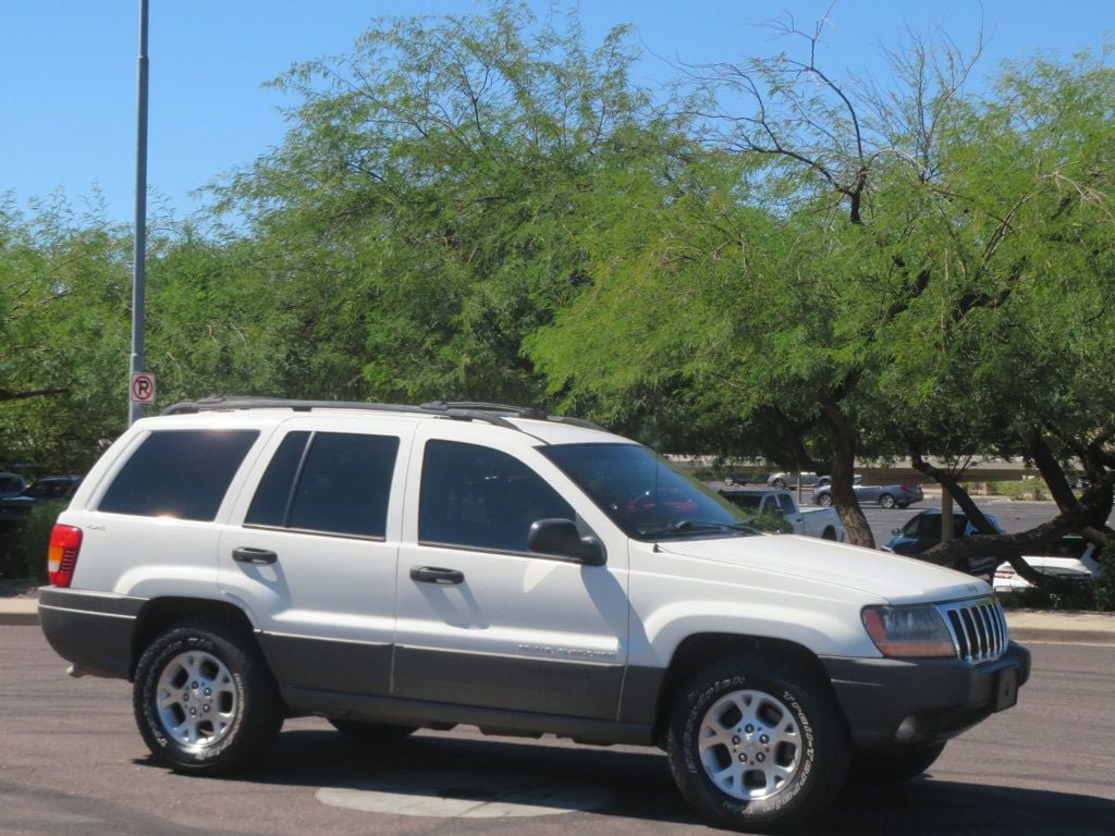 Used 2000 Jeep Grand Cherokee Laredo AWD/4WD image 4