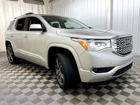 Certified 2019 GMC Acadia Denali w/ Technology Package image 52