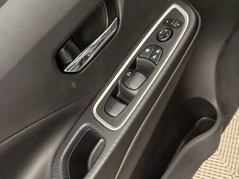 New 2025 Nissan Versa SR w/ Trunk Package image 24