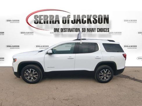 Used 2022 GMC Acadia SLE w/ Driver Convenience Package image 6