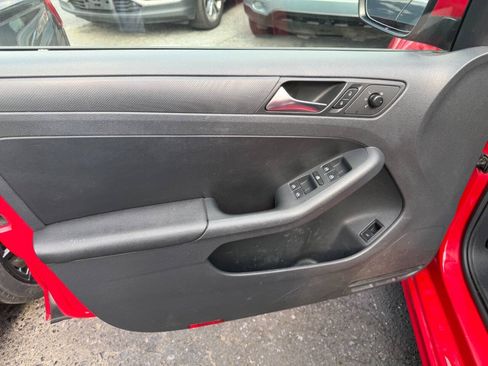 Used 2012 Volkswagen Jetta SE FWD image 17