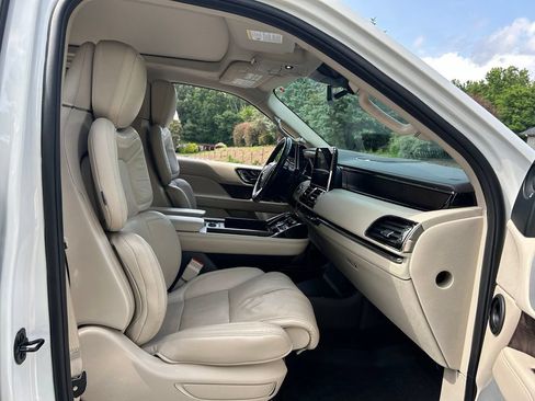 Used 2020 Lincoln Navigator Reserve w/ Luxury Package AWD/4WD image 57