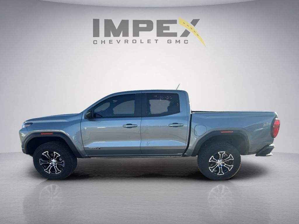 Used 2025 GMC Canyon AT4 w/ AT4 Premium Package AWD/4WD image 2