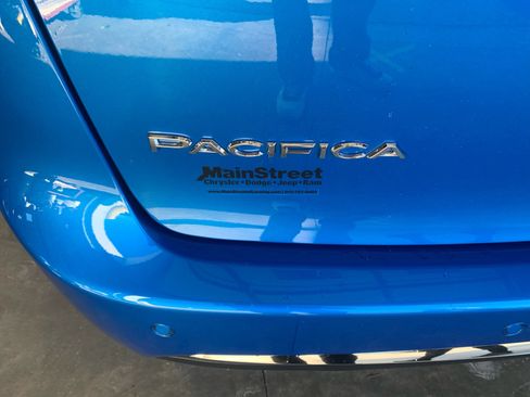 New 2026 Chrysler Pacifica Select image 23