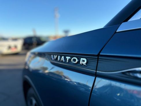 Used 2020 Lincoln Aviator Reserve w/ Equipment Group 202A AWD/4WD image 11