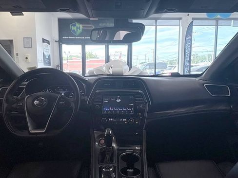 Used 2018 Nissan Maxima Platinum FWD image 15