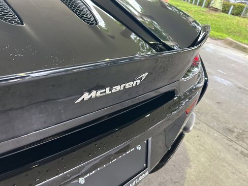 Used 2020 McLaren 570S Spider image 21