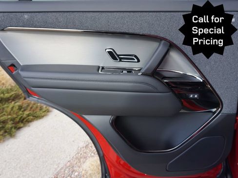 New 2025 Land Rover Range Rover Sport Dynamic SE AWD/4WD image 28