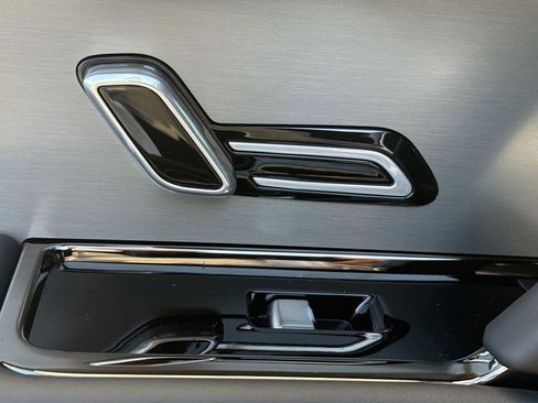 New 2026 Land Rover Range Rover Sport Dynamic SE image 13