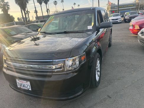 Used 2013 Ford Flex SE image 2