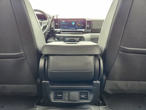 Used 2024 Chevrolet Silverado 2500 LT w/ Convenience Package AWD/4WD image 13