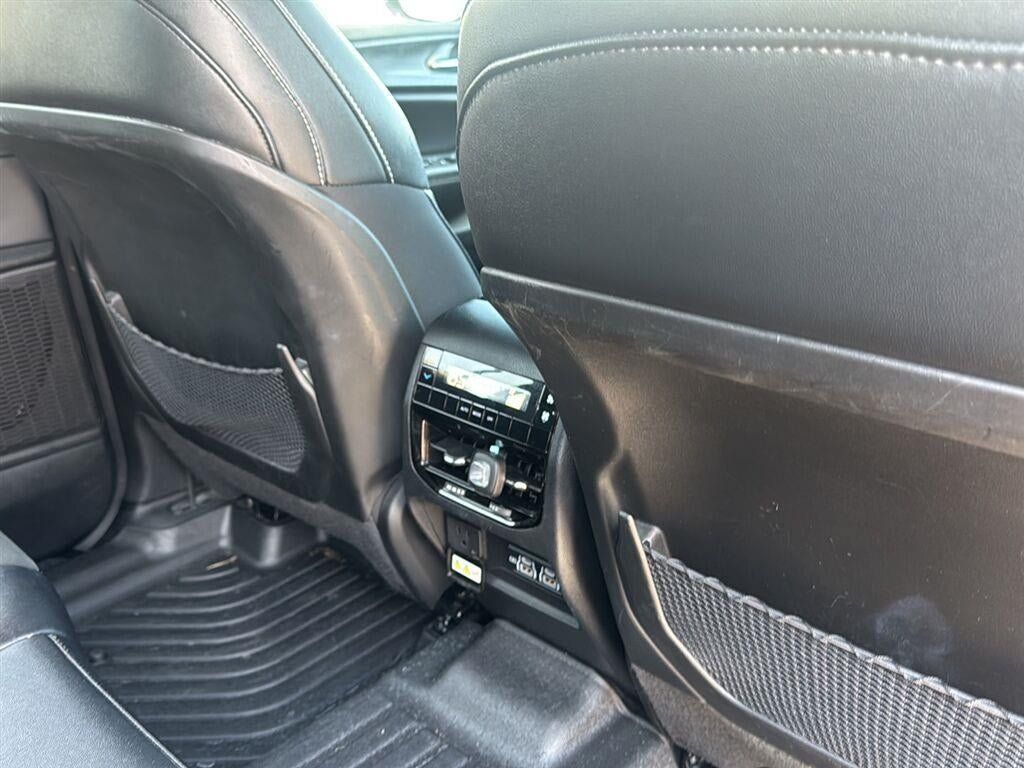 Used 2024 Jeep Grand Cherokee L Laredo AWD/4WD image 18